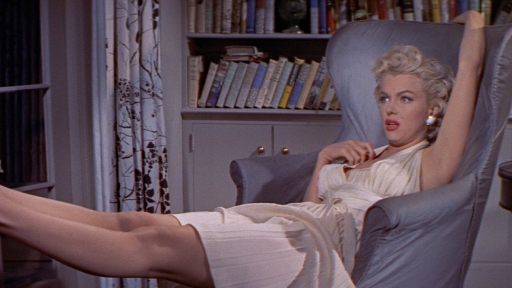 Белое с плиссированной юбкой из “Зуд седьмого года” (1955)