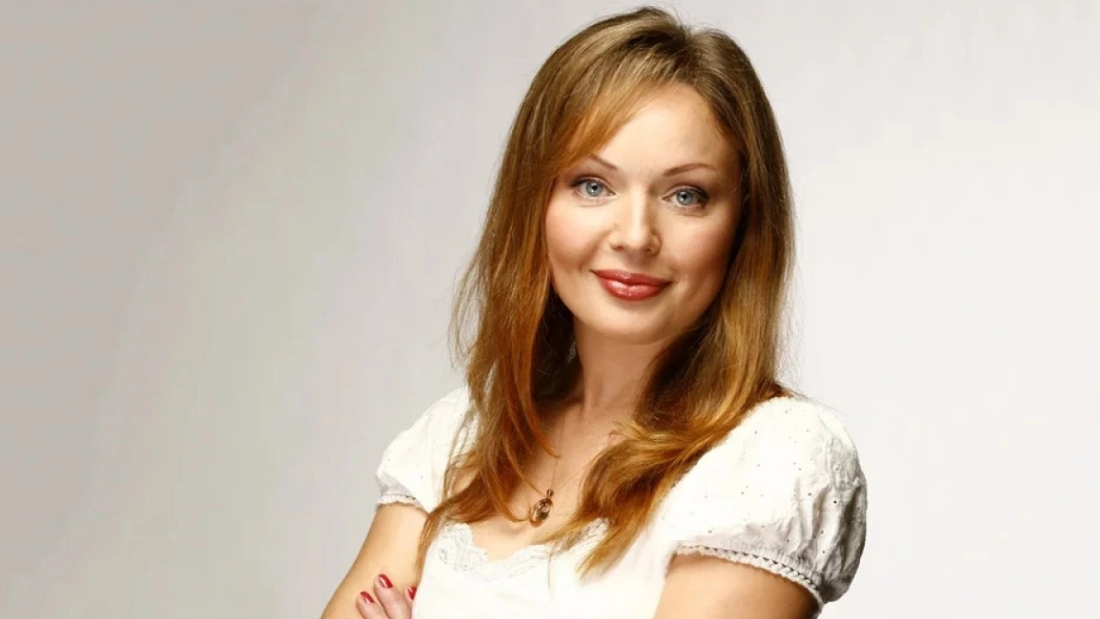 кто озвучивает голос алисы