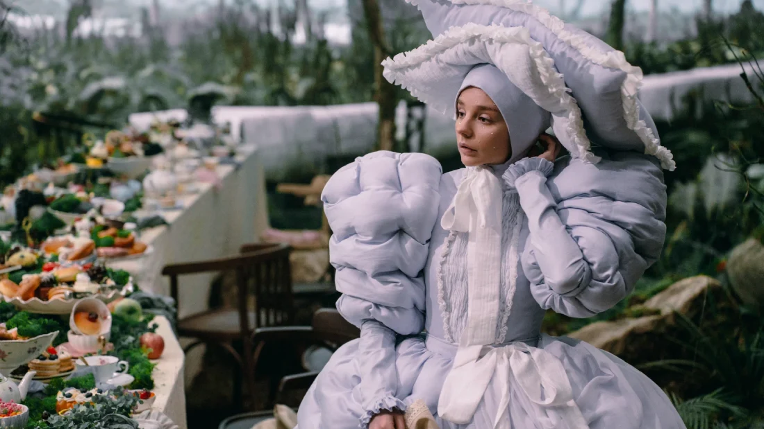 смысл нового фильма алиса в стране чудес