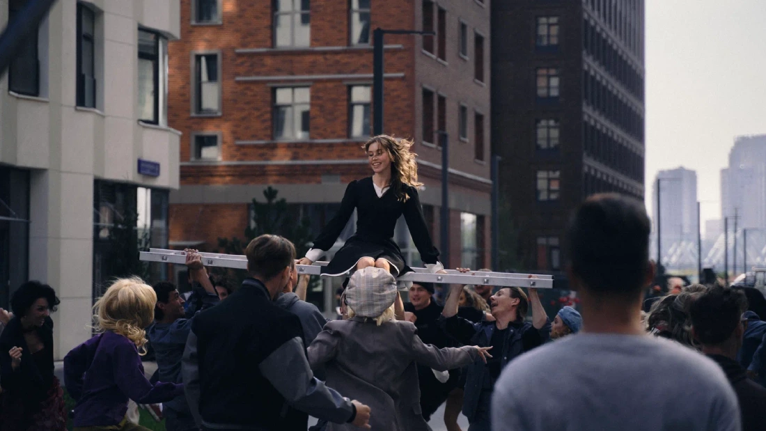 скрытый смысл фильма алиса в стране чудес